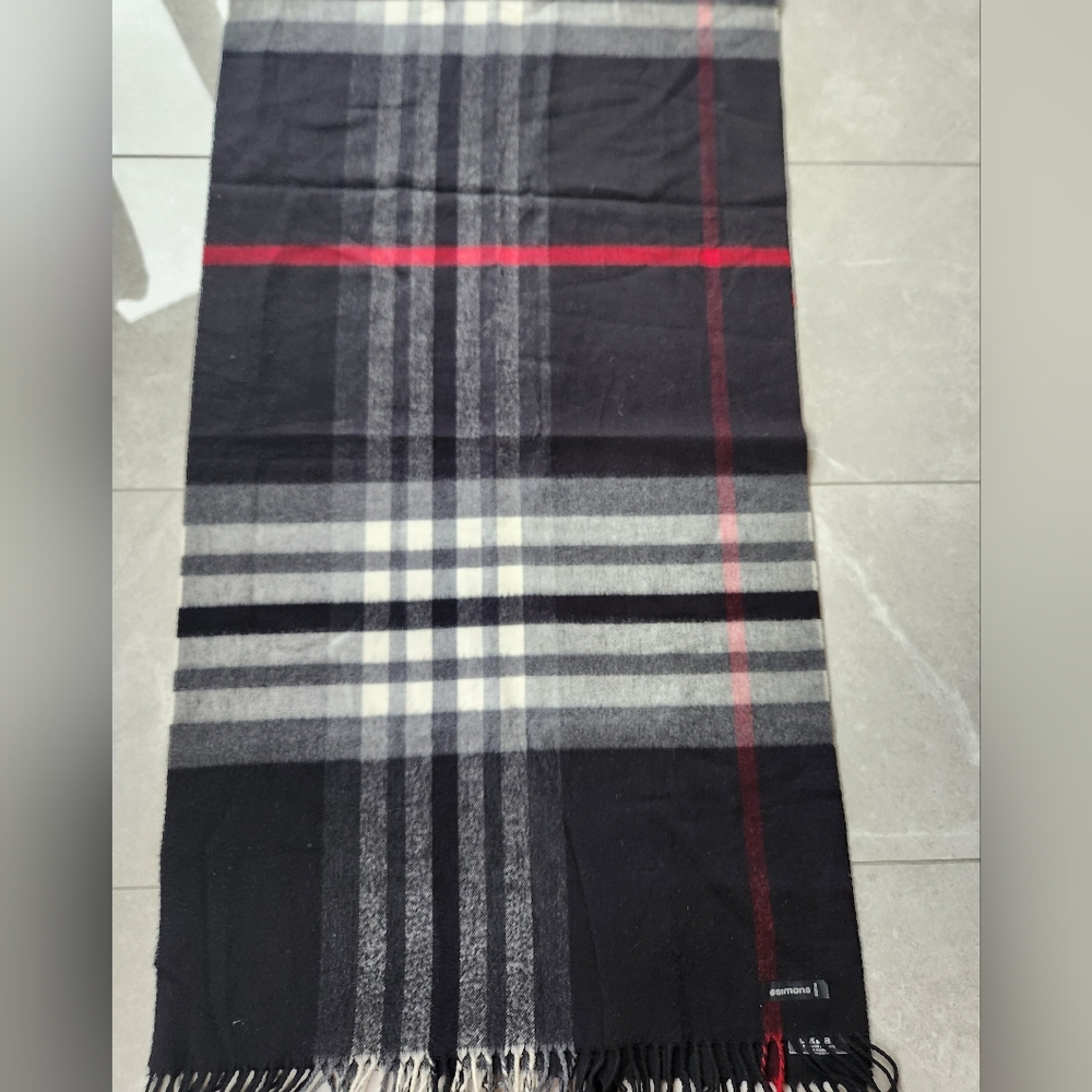 2/35$****Unisex Tartan Plaid Scarf / made in Germany